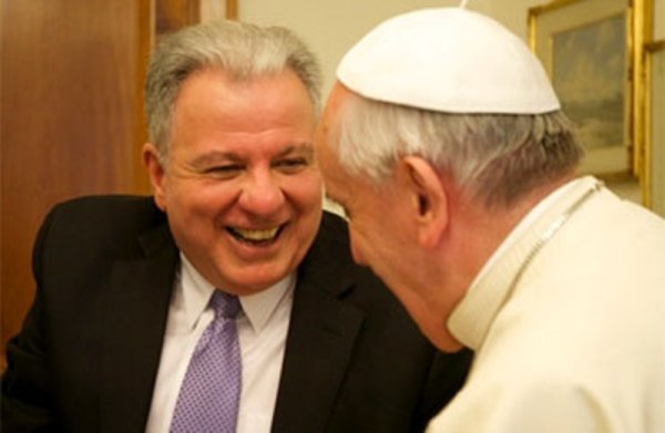 ¡Fuera la Iglesia y el Papa de la UBA!