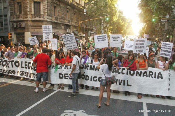 Miles marchamos unitariamente en el Día Internacional de las Mujeres