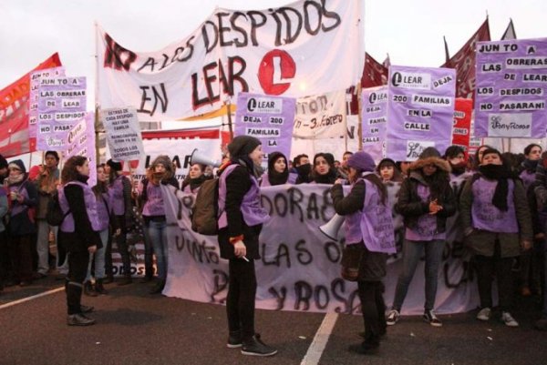 ¡Tu represión no nos amedrenta, nos templa!