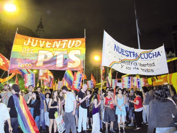 “Conseguir un trabajo continúa siendo un problema”